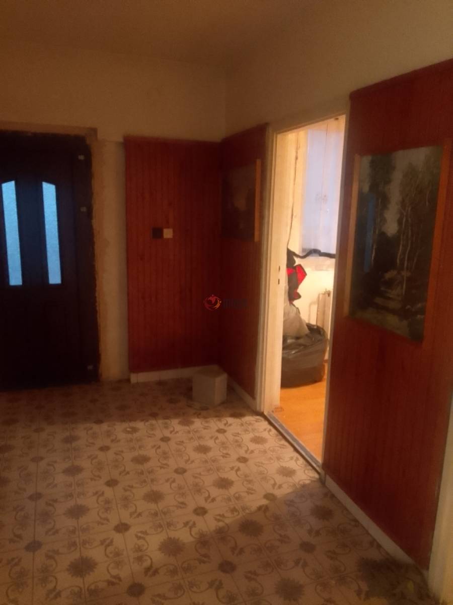 Albérlet, kiadó családi ház, Bajót
