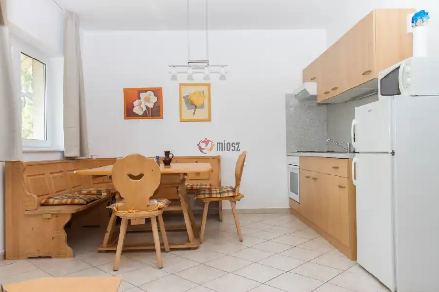 Albérlet, kiadó téglalakás, Balatonmáriafürdő