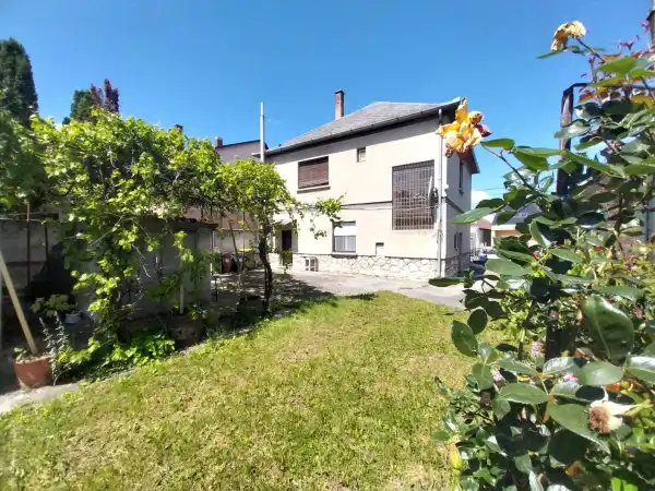 Eladó családi ház, Ács 4 szoba 130 m² 77 M Ft