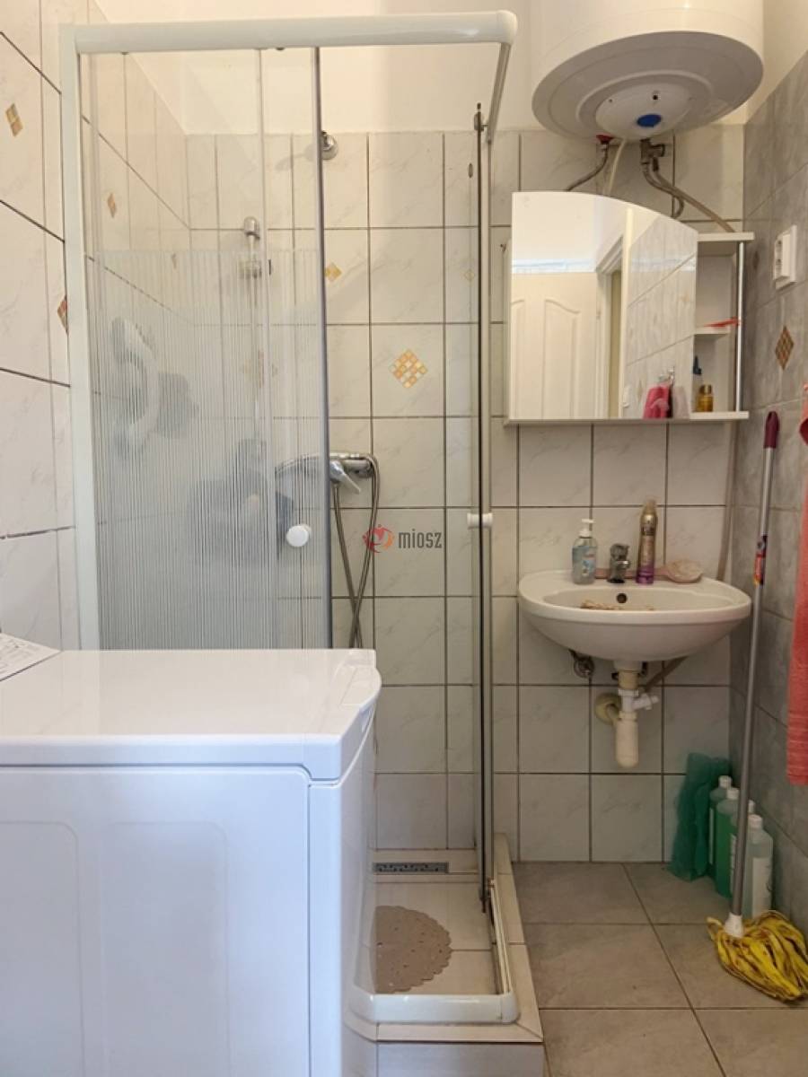 eladó családi ház, Áporka