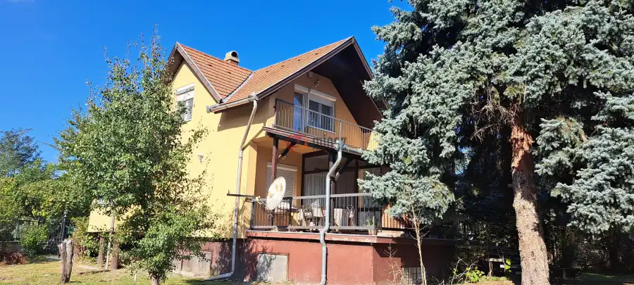 eladó családi ház, Apostag