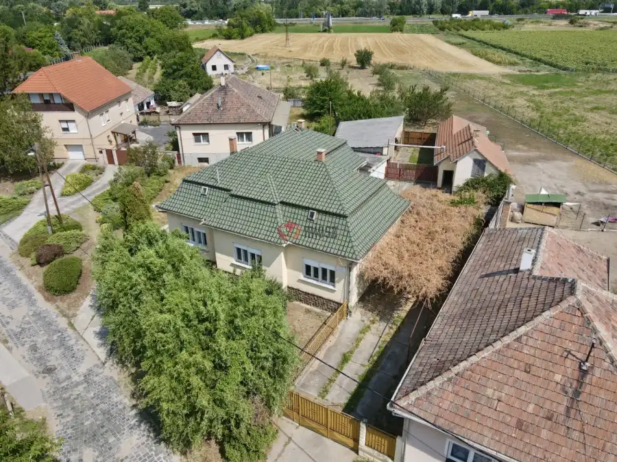 eladó családi ház, Bag