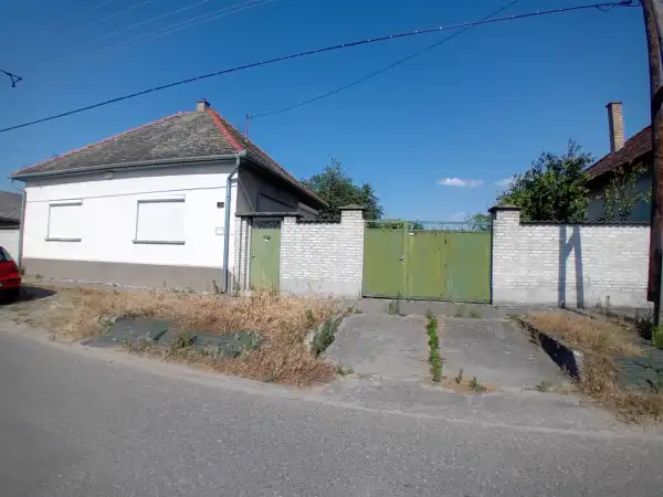 Eladó családi ház, Baja 3 szoba 83 m² 22 M Ft