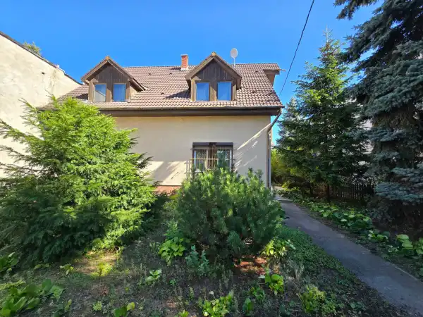 Eladó családi ház, Budapest, XV. kerület 5 szoba 157 m² 178 M Ft Eladó családi ház, Budapest, XV. kerület 5 szoba 157 m² 178 M Ft