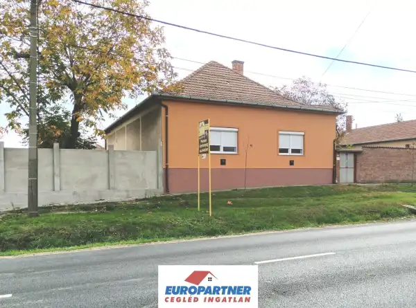 Eladó családi ház, Cegléd 4 szoba 130 m² 45.5 M Ft