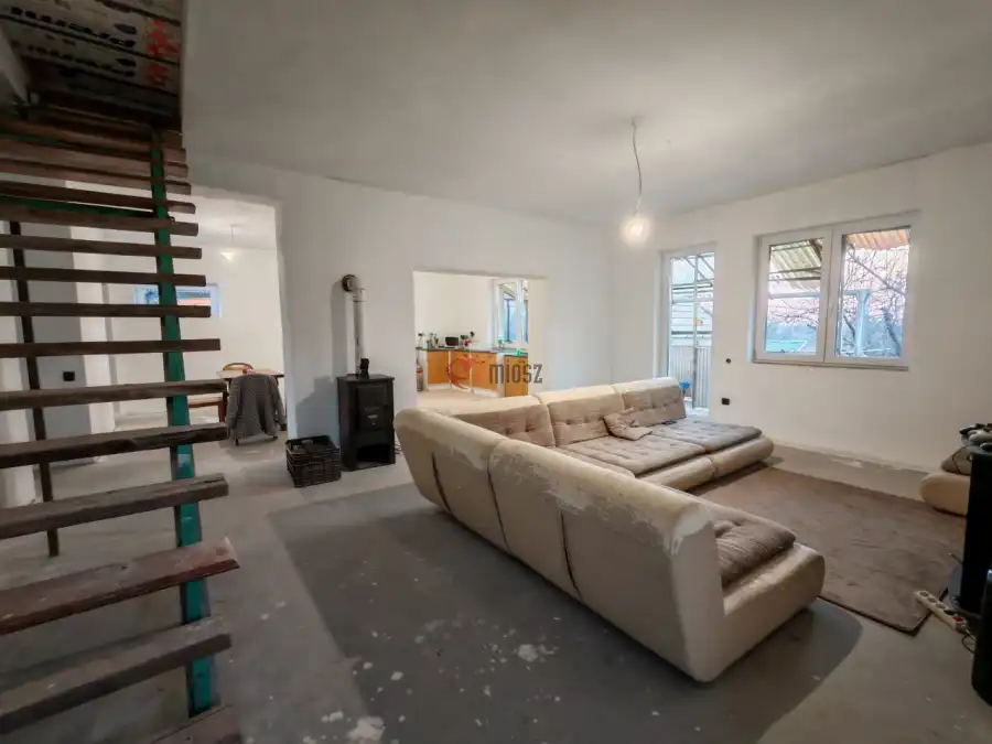 eladó családi ház, Csömör