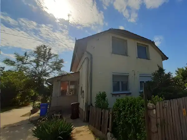 Eladó családi ház, Debrecen 5 szoba 216 m² 109.9 M Ft