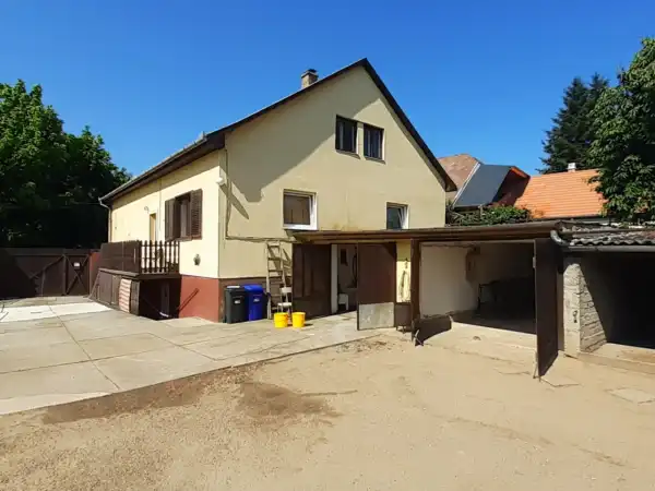 Eladó családi ház, Debrecen 9 szoba 280 m² 239.9 M Ft