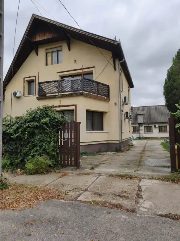 Eladó családi ház, Dunaharaszti 6 szoba 273 m² 114.8 M Ft