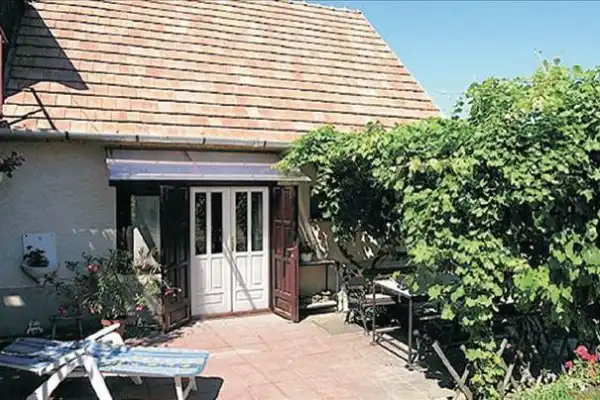 Eladó családi ház, Dunaszentmiklós 2+1 szoba 85 m² 59 M Ft Eladó családi ház, Dunaszentmiklós 2+1 szoba 85 m² 59 M Ft