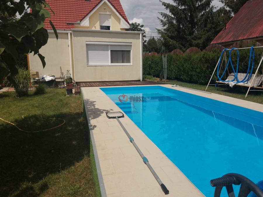 eladó családi ház, Erdőkertes
