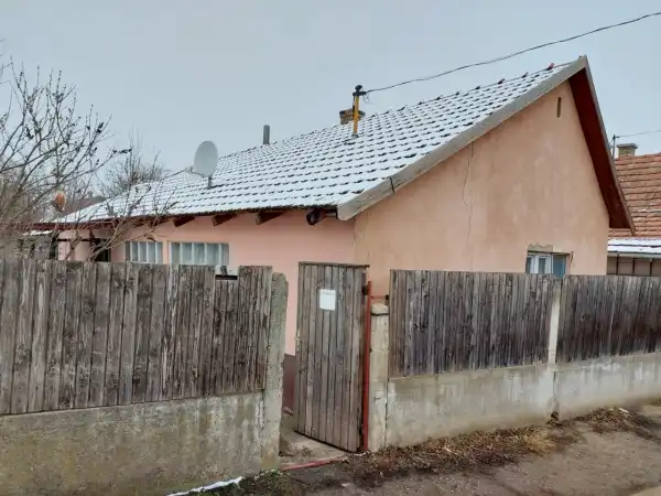 Eladó családi ház, Hajdúböszörmény 4 szoba 68 m² 19.99 M Ft