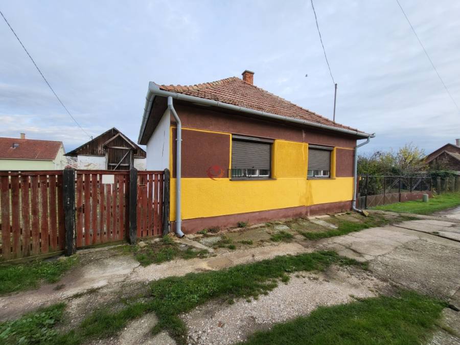eladó családi ház, Hajdúnánás