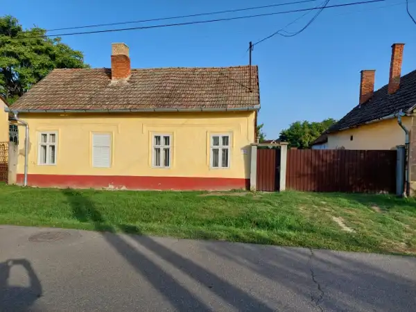 Eladó családi ház, Hajdúnánás 1 szoba 75 m² 15.5 M Ft