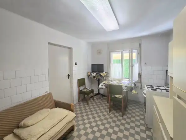 Eladó családi ház, Iklódbördőce 2 szoba 73 m² 13.8 M Ft