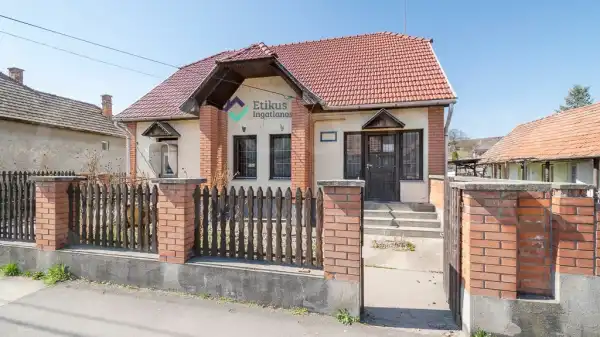 Eladó családi ház, Izsófalva 4+1 szoba 90 m² 10.24 M Ft