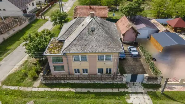 Eladó családi ház, Jászapáti 5 szoba 163 m² 49.9 M Ft