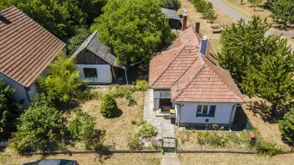 Eladó családi ház, Karácsond 2 szoba 83 m² 16.99 M Ft