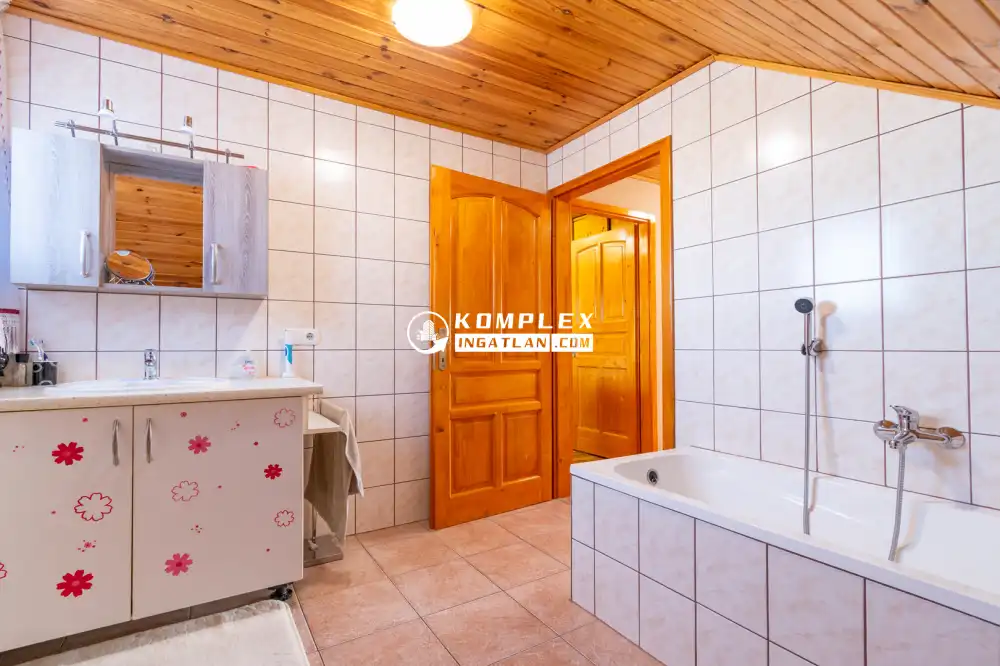 Győr-Moson-Sopron megye - Károlyháza