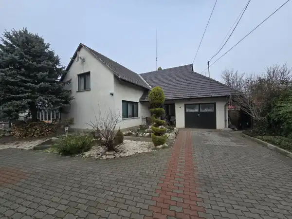 Eladó családi ház, Katymár 5 szoba 200 m² 34 M Ft