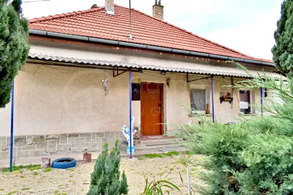 Eladó családi ház, Kazincbarcika 4 szoba 105 m² 42.9 M Ft
