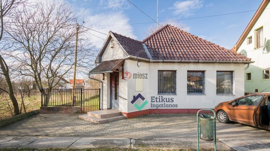 eladó családi ház, Kesznyéten