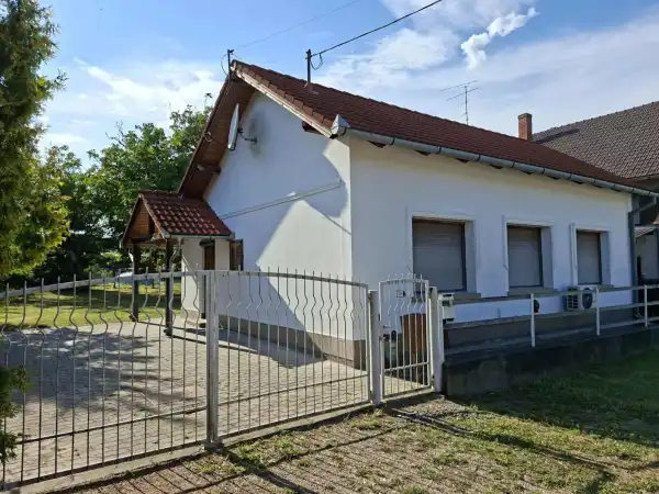 Eladó családi ház, Kisbér 2 szoba 59 m² 41.5 M Ft