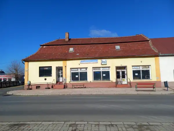 Eladó családi ház, Kisbér 2 szoba 310 m² 46.5 M Ft