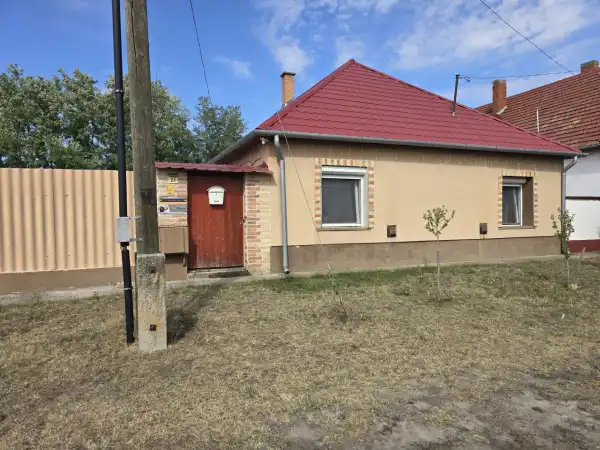 Eladó családi ház, Kunbaja 2 szoba 106 m² 23 M Ft