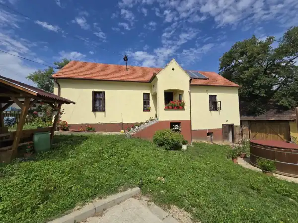 Eladó családi ház, Kustánszeg 2 szoba 77 m² 35 M Ft