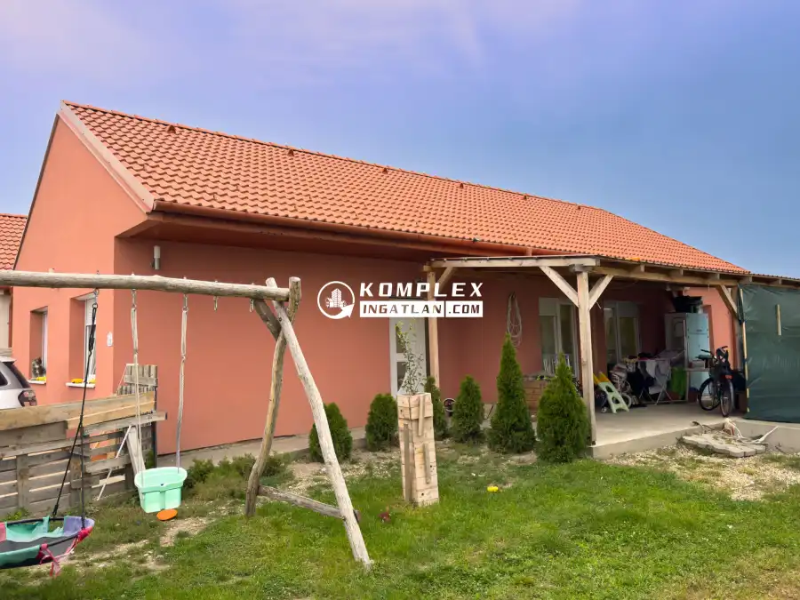 eladó családi ház, Levél