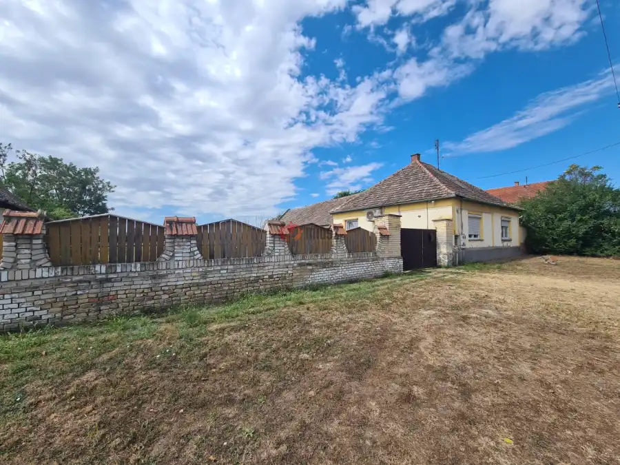 eladó családi ház, Madaras