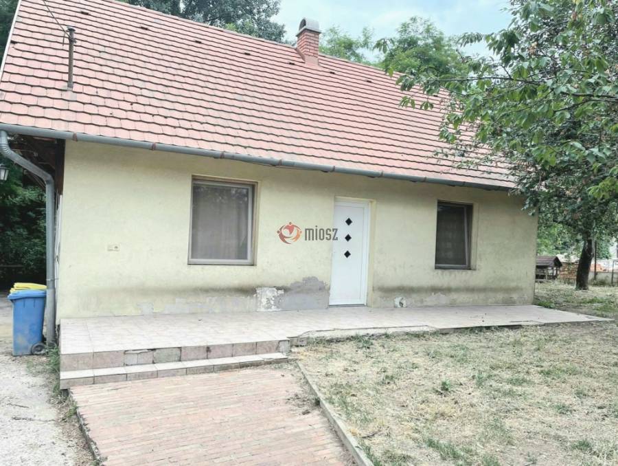 eladó családi ház, Miskolc
