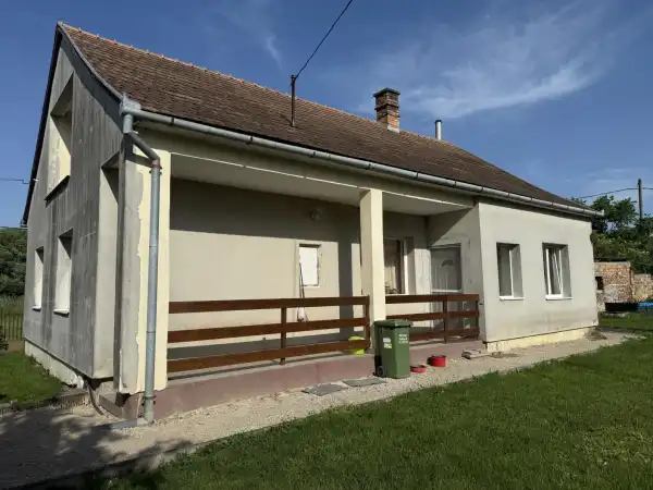 Eladó családi ház, Mocsa 4 szoba 91 m² 49.9 M Ft