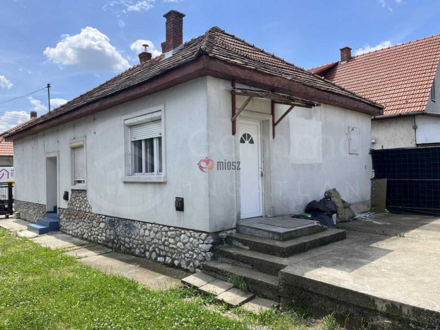 eladó családi ház, Nyékládháza