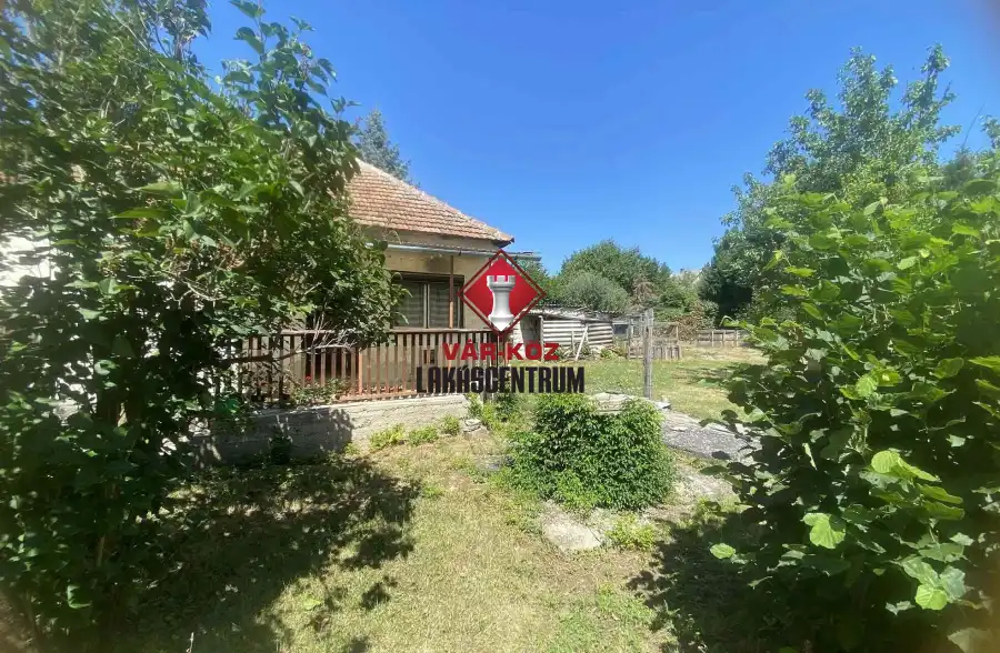 eladó családi ház, Páty