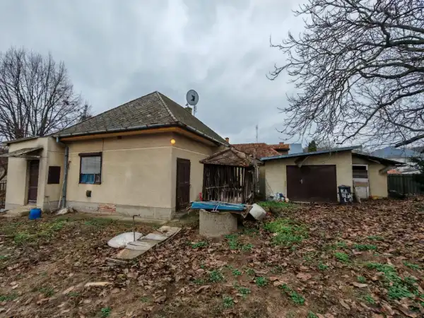 Eladó családi ház, Pécel 2+1 szoba 57 m² 43.95 M Ft