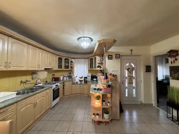 Eladó családi ház, Piliscsév 4 szoba 175 m² 76 M Ft
