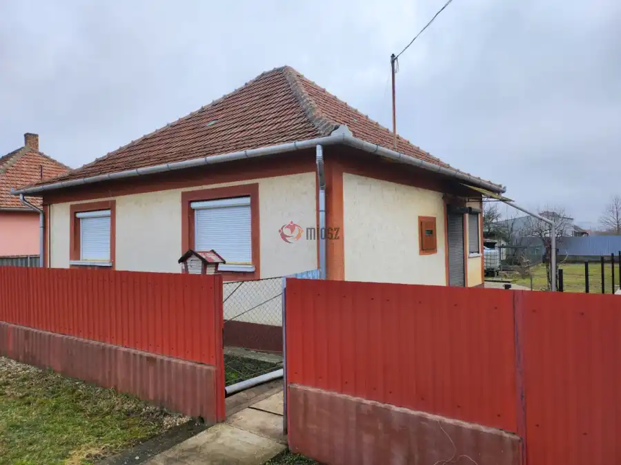 eladó családi ház, Polgár