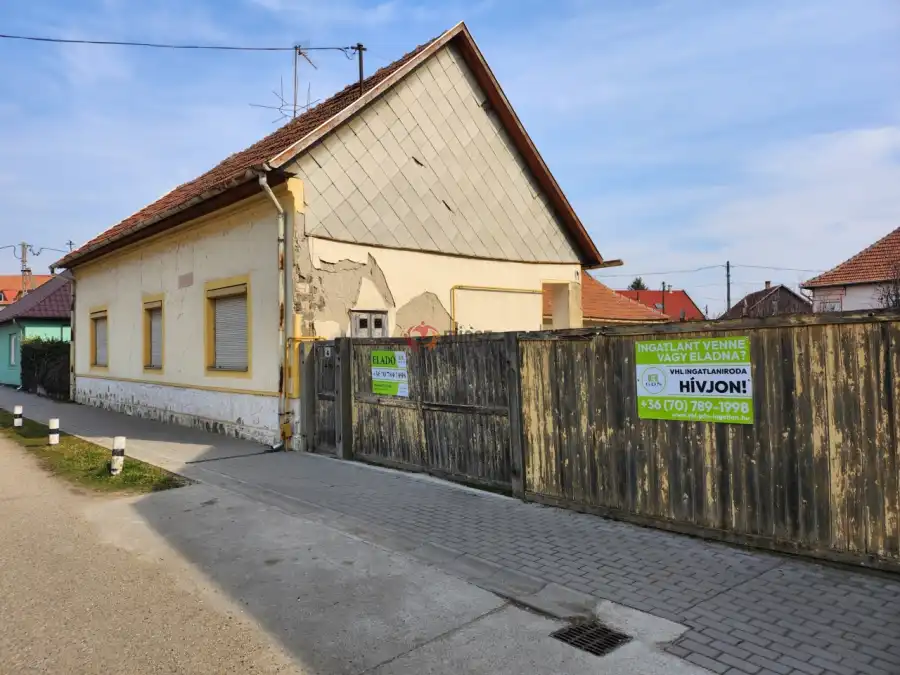 eladó családi ház, Polgár