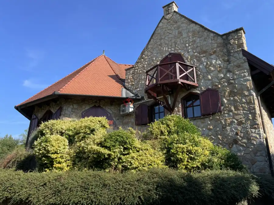 eladó családi ház, Solymár