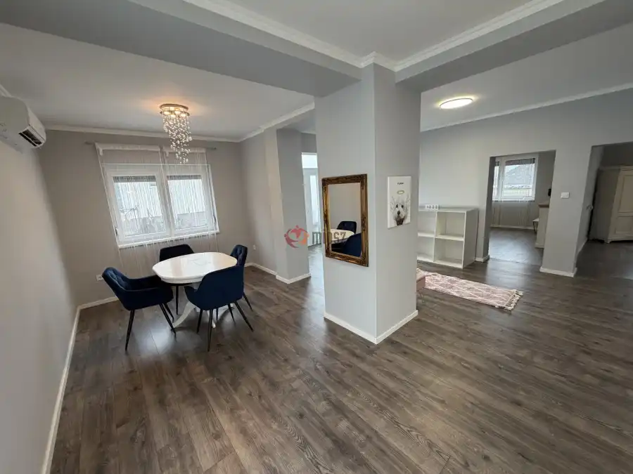 eladó családi ház, Surd