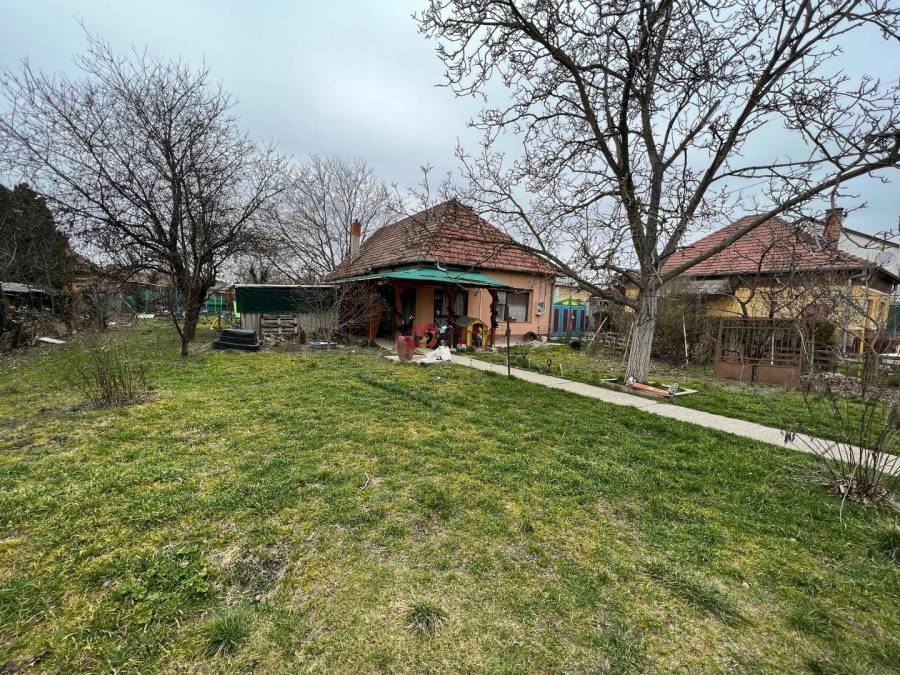 eladó családi ház, Szigethalom