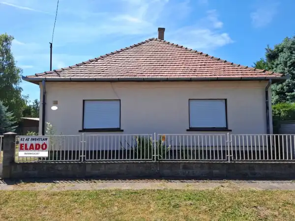 Eladó családi ház, Szigetszentmárton 2+1 szoba 84 m² 44.9 M Ft