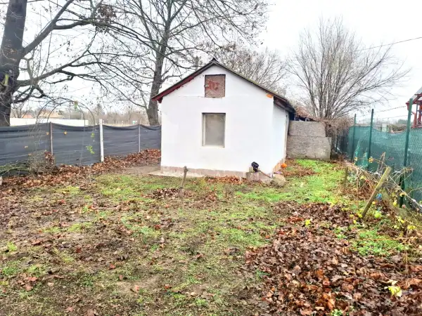 Eladó családi ház, Szigetújfalu 1 szoba 27 m² 15.9 M Ft