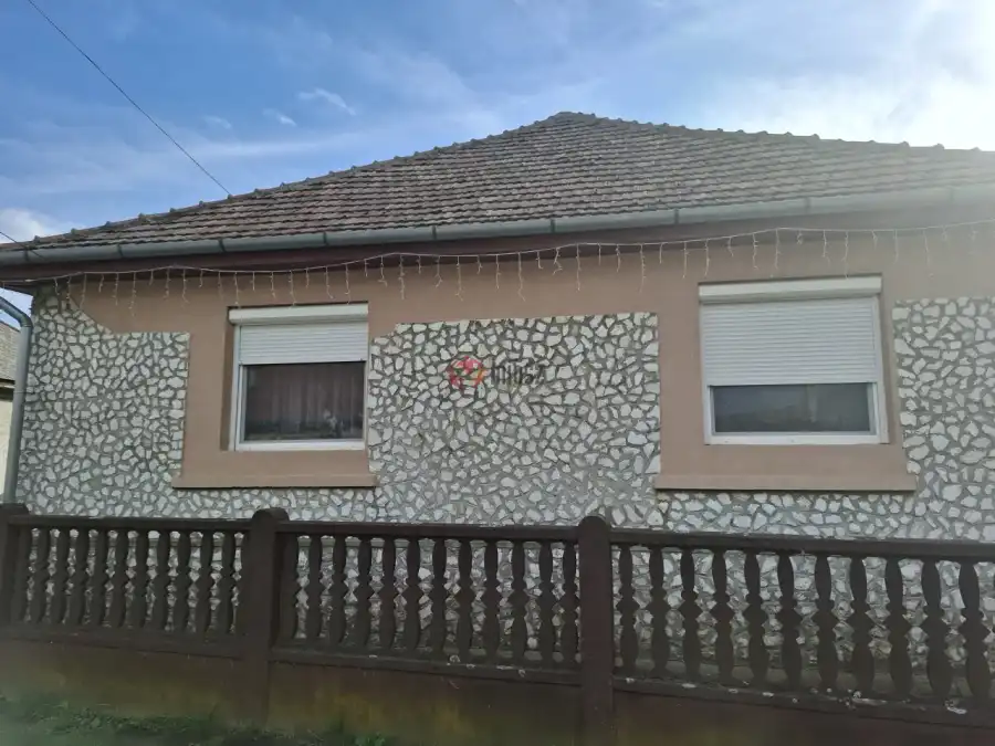 eladó családi ház, Szikszó