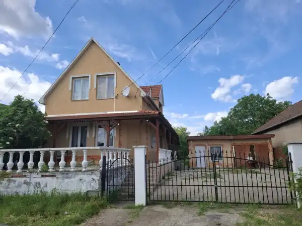 Eladó családi ház, Szikszó 5 szoba 180 m² 25.5 M Ft