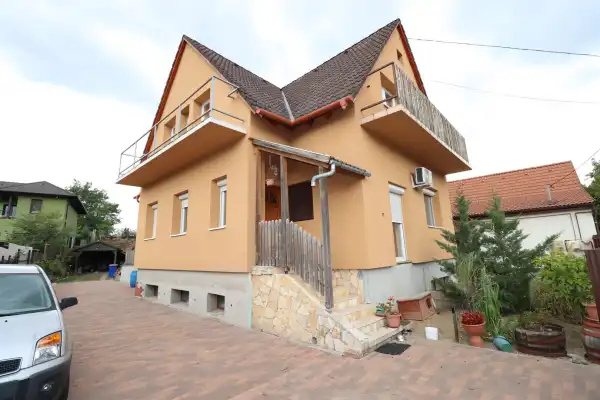 Eladó családi ház, Taksony 6 szoba 138 m² 134.9 M Ft Eladó családi ház, Taksony 6 szoba 138 m² 134.9 M Ft