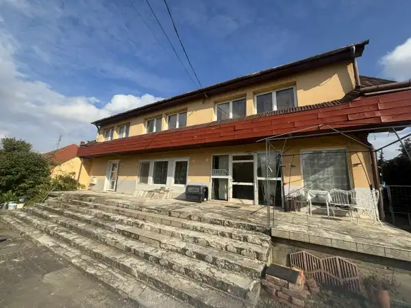 Eladó családi ház, Táplánszentkereszt 12 szoba 470 m² 89 M Ft