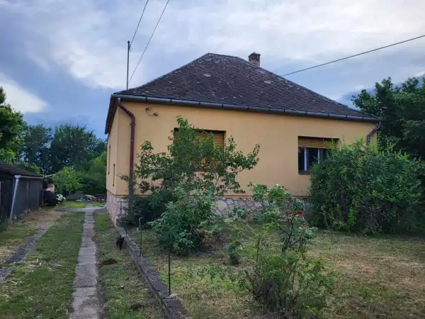 Eladó családi ház, Tata 3 szoba 86 m² 59.99 M Ft